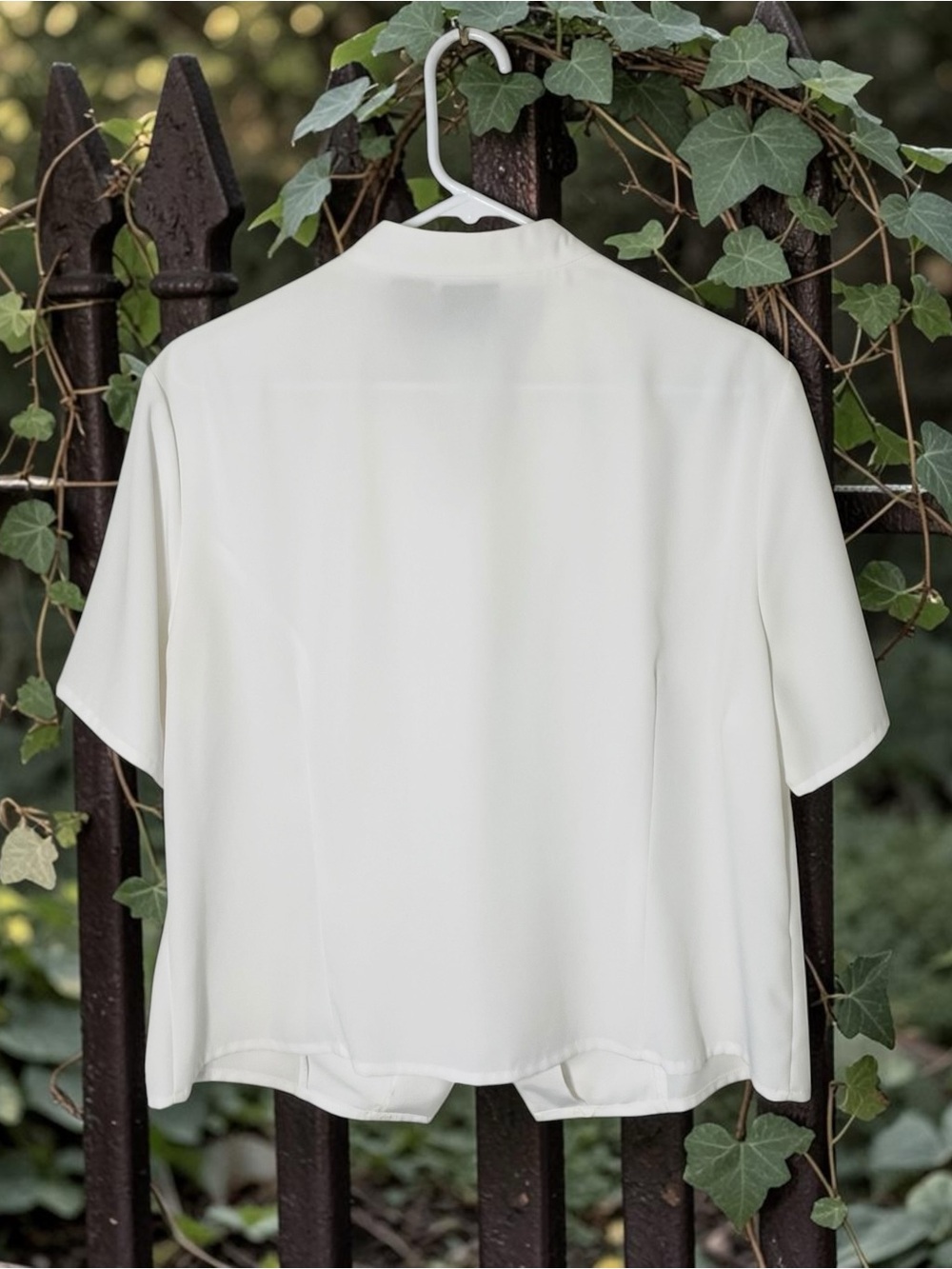VINTAGE LAURA SCOTT Eyelet Embroidered Blouse - Picture 5 of 8